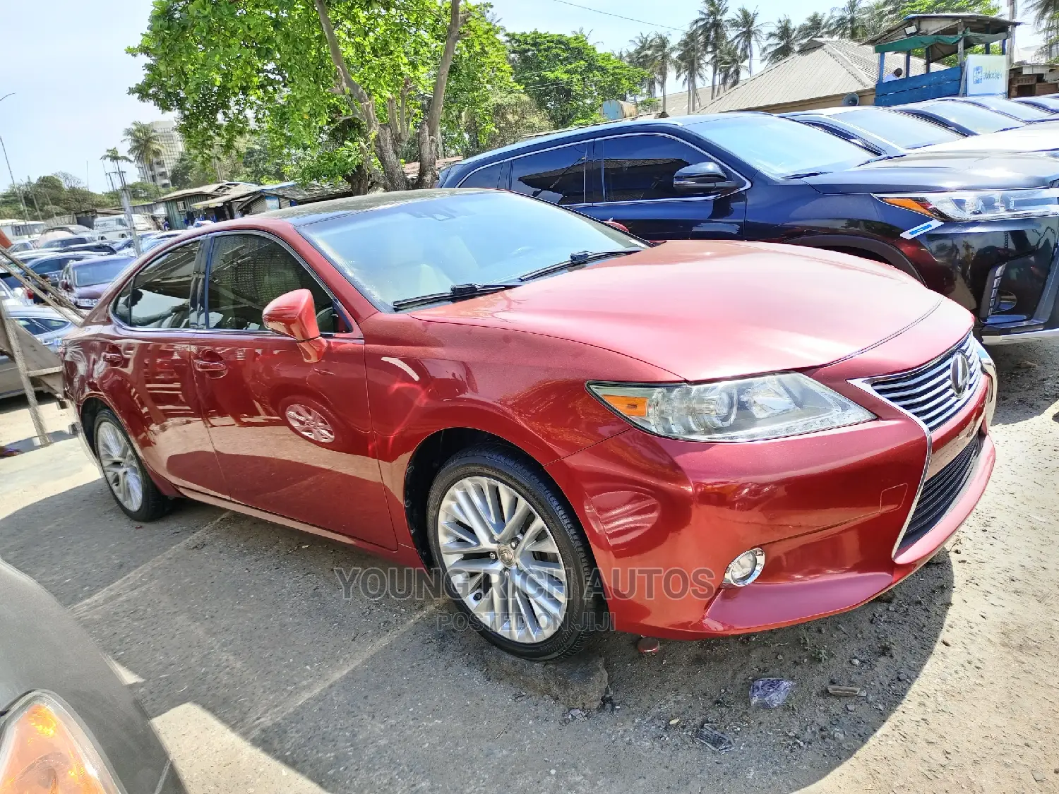 Lexus ES 2015 Red