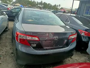 Toyota Camry 2012 Gray