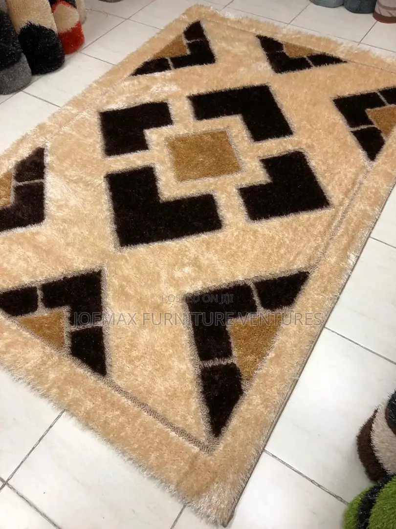 Luxury Living Room Designed Super Soft Royal Center Rug.
