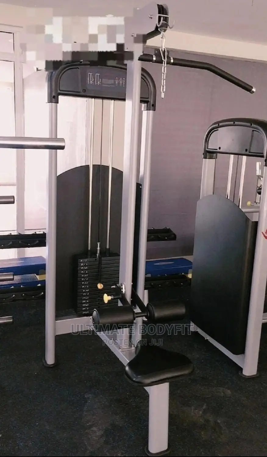 Brand New Commercial Lat Pull Down Machine