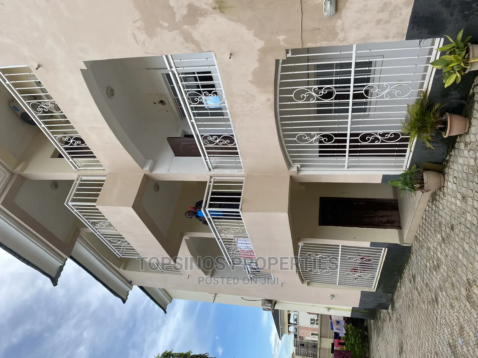 2bdrm Block of Flats in Dawaki for rent