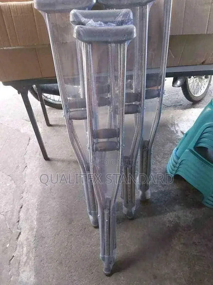 Crutches Adjustable