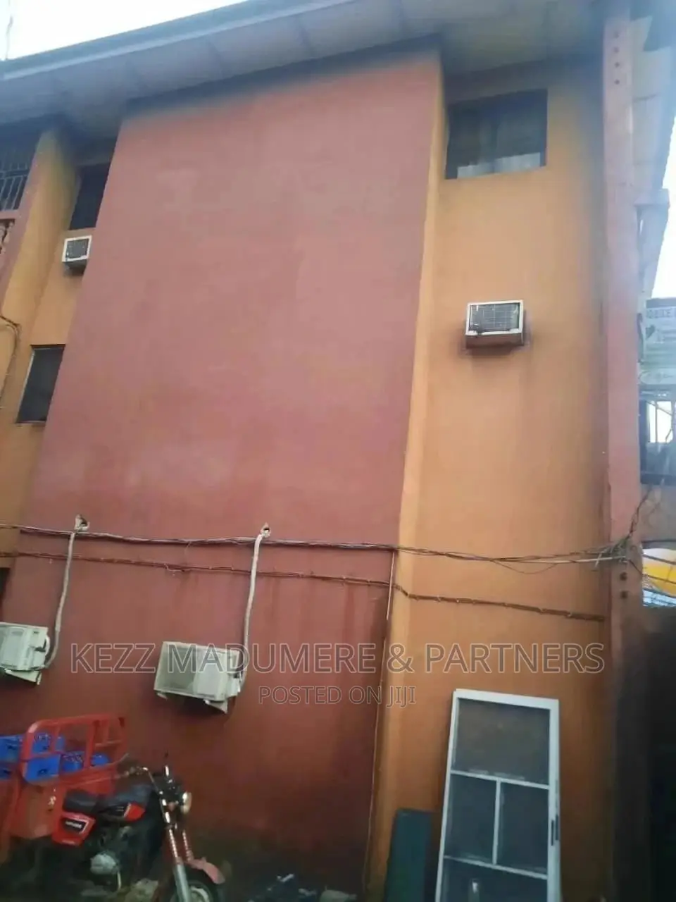 10bdrm Block of Flats in Okporo Road,, Rumuodara for sale