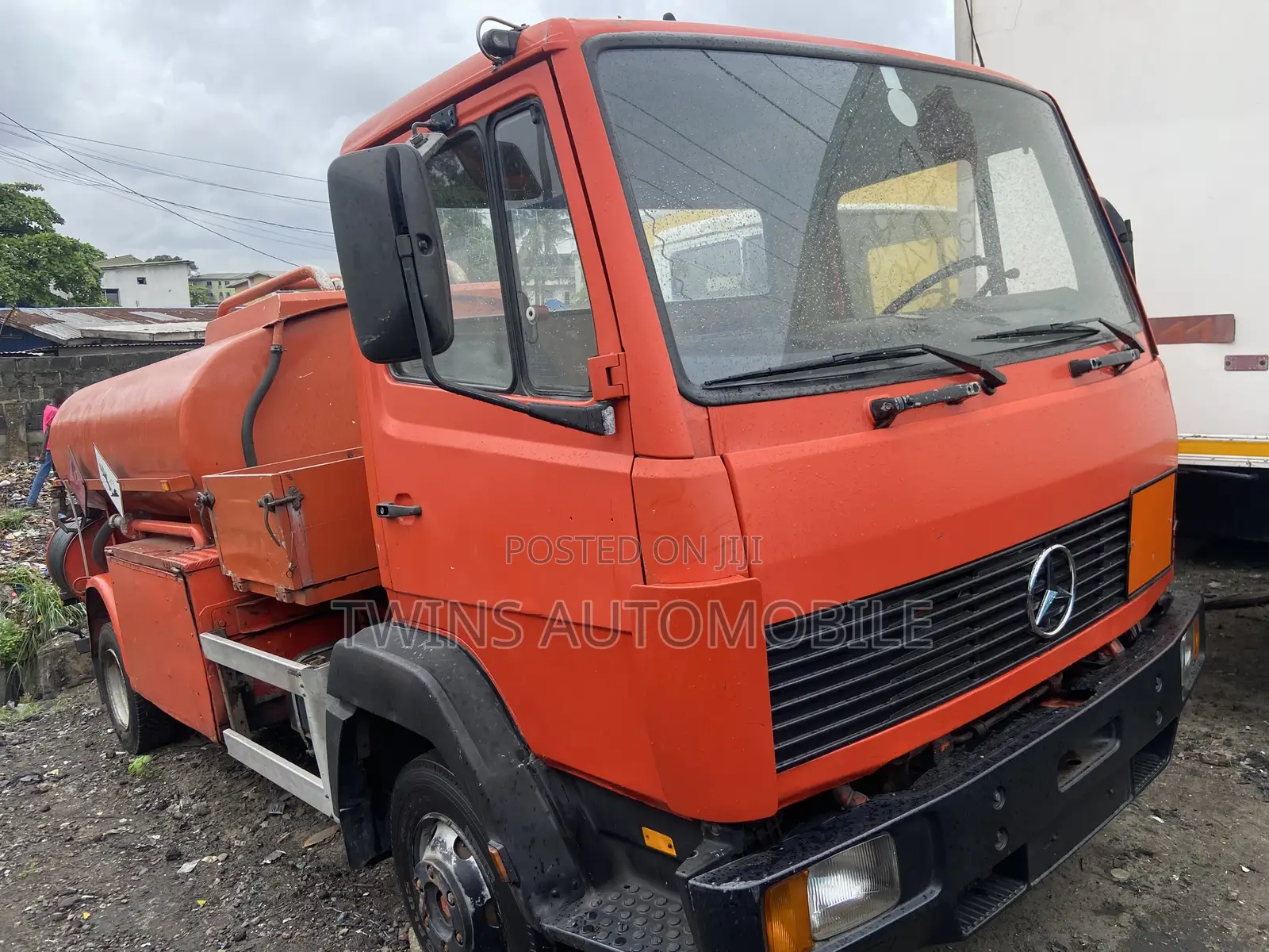 Mercedes-Benz Tanker