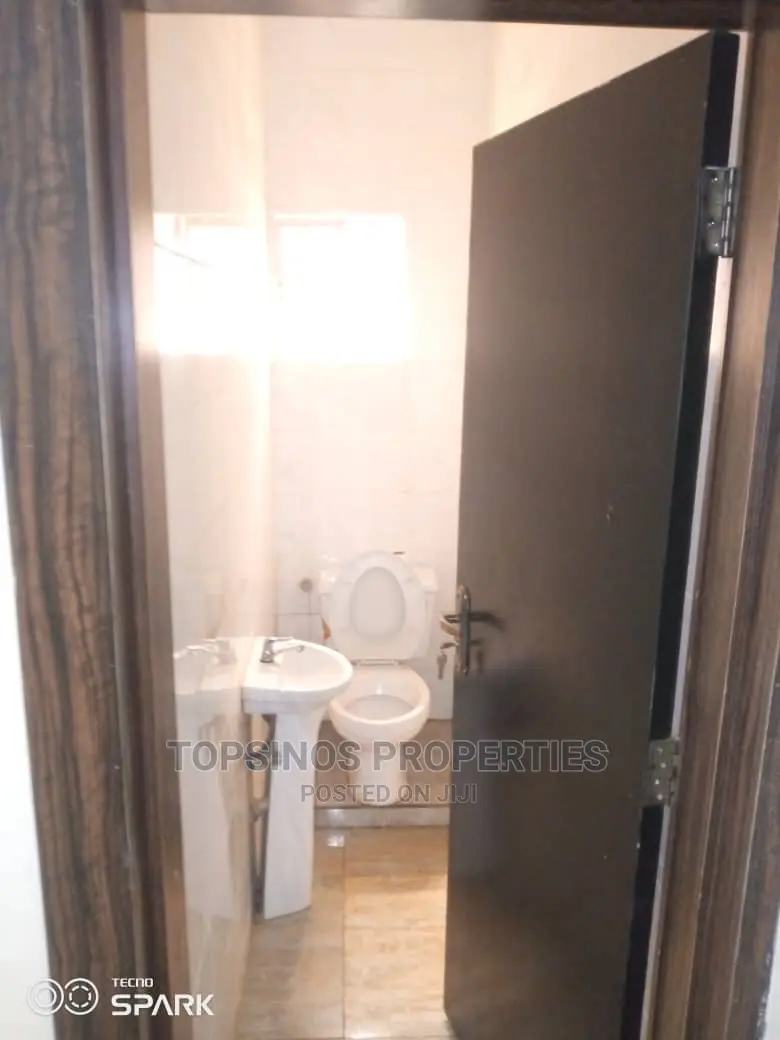 1bdrm Block of Flats in Dawaki for rent