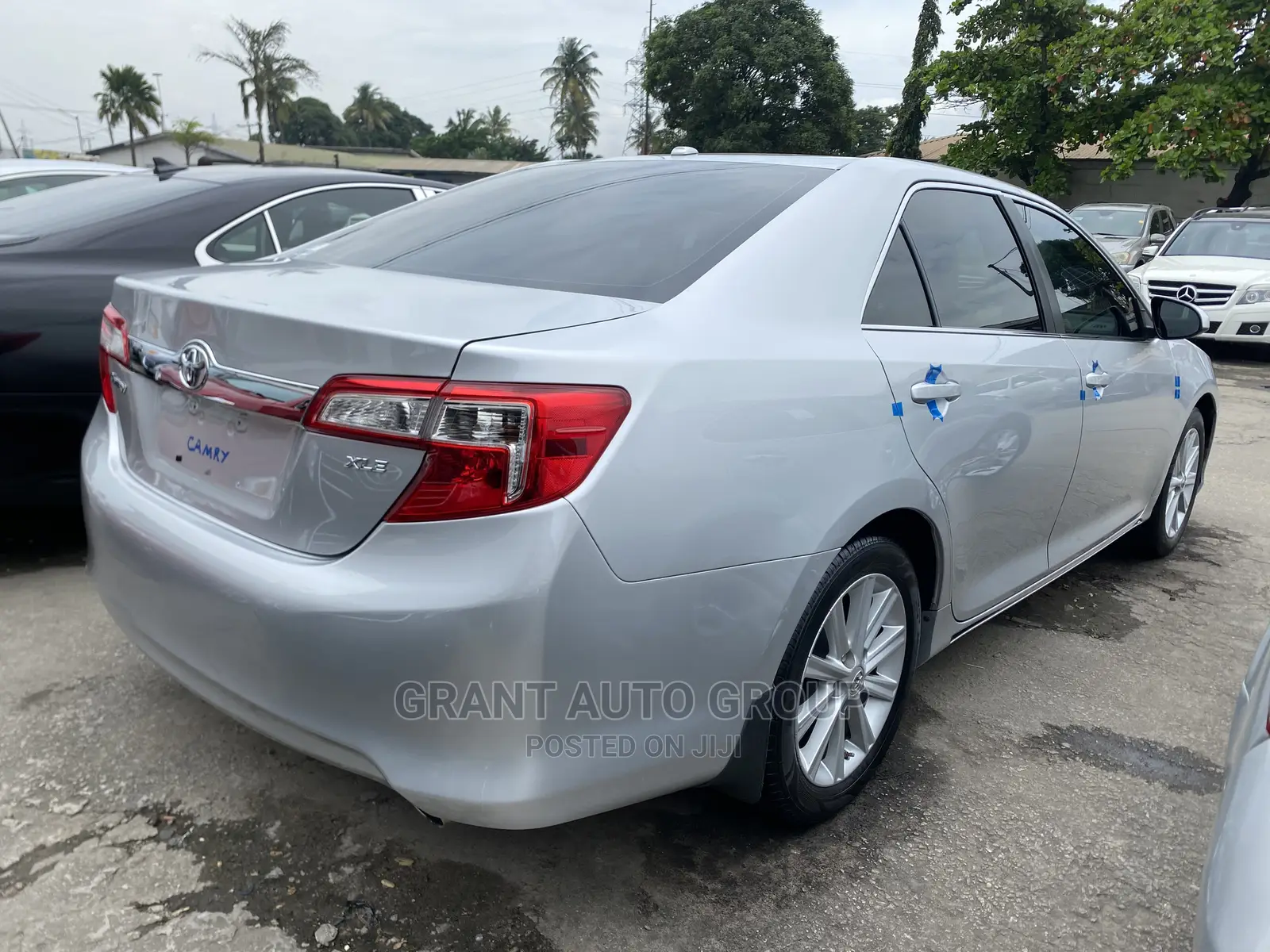 Toyota Camry XLE 4dr Sedan (2.5L 4cyl 6A) 2012 Silver