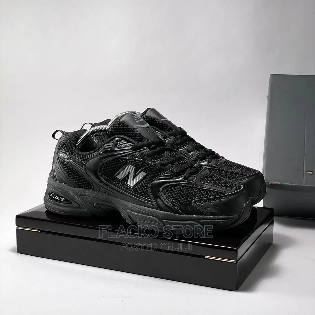 Original New Balance 530 Black Sneakers