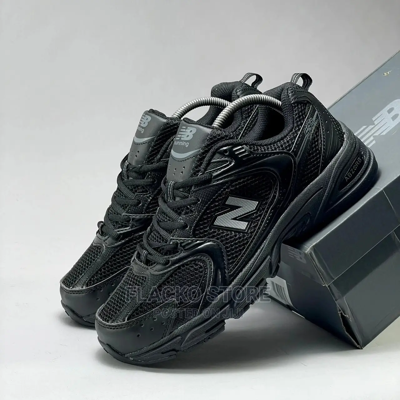 Original New Balance 530 Black Sneakers