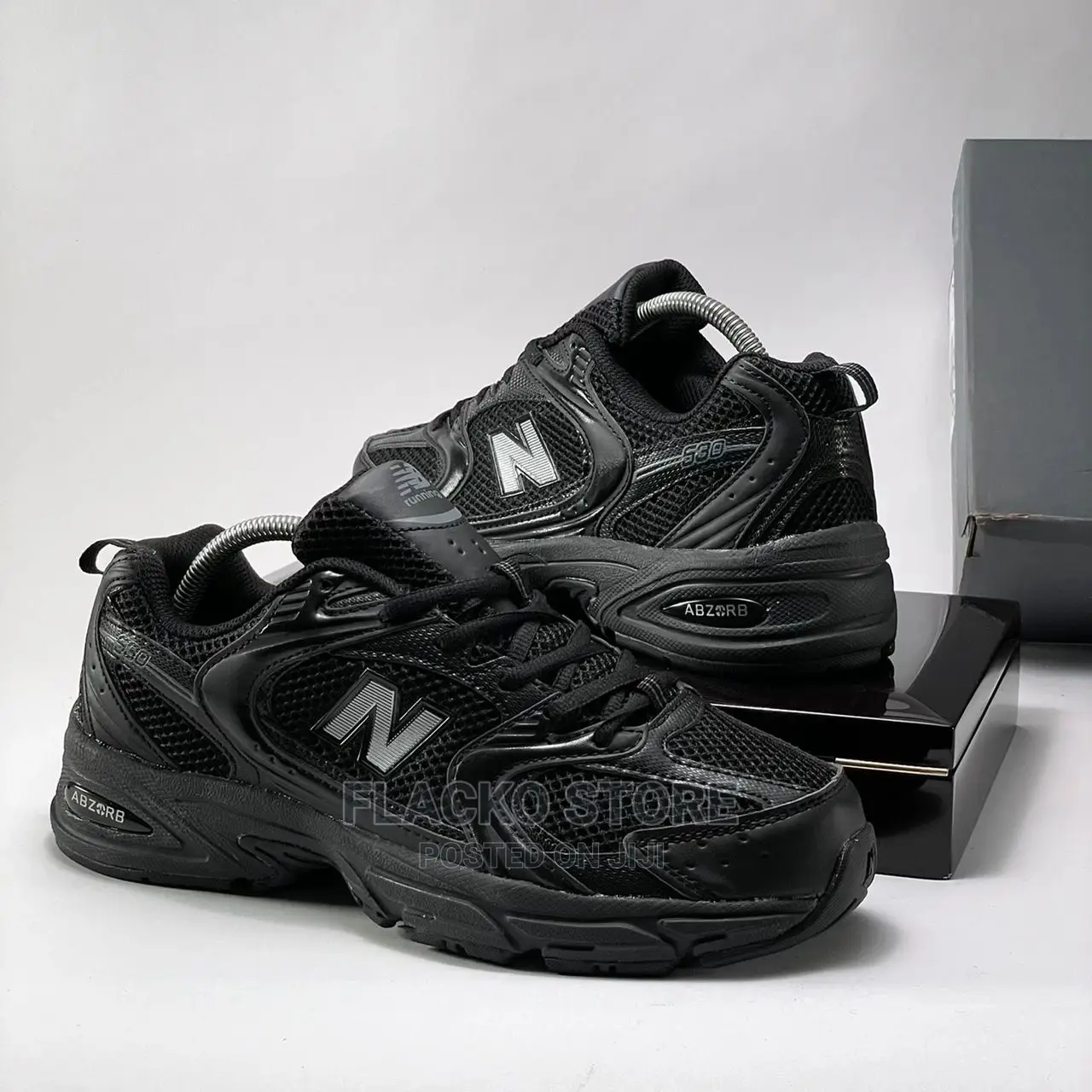 Original New Balance 530 Black Sneakers