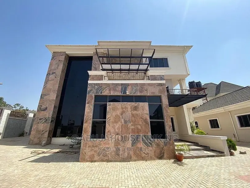 7bdrm Duplex in Guzape for sale
