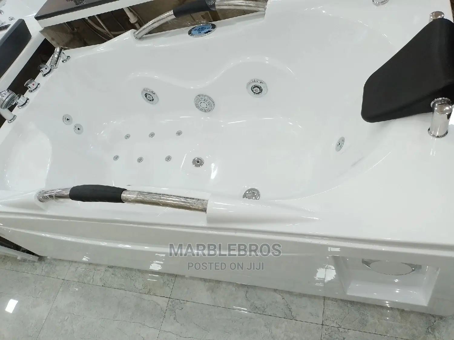 Mini Jacuzzi Bathtub