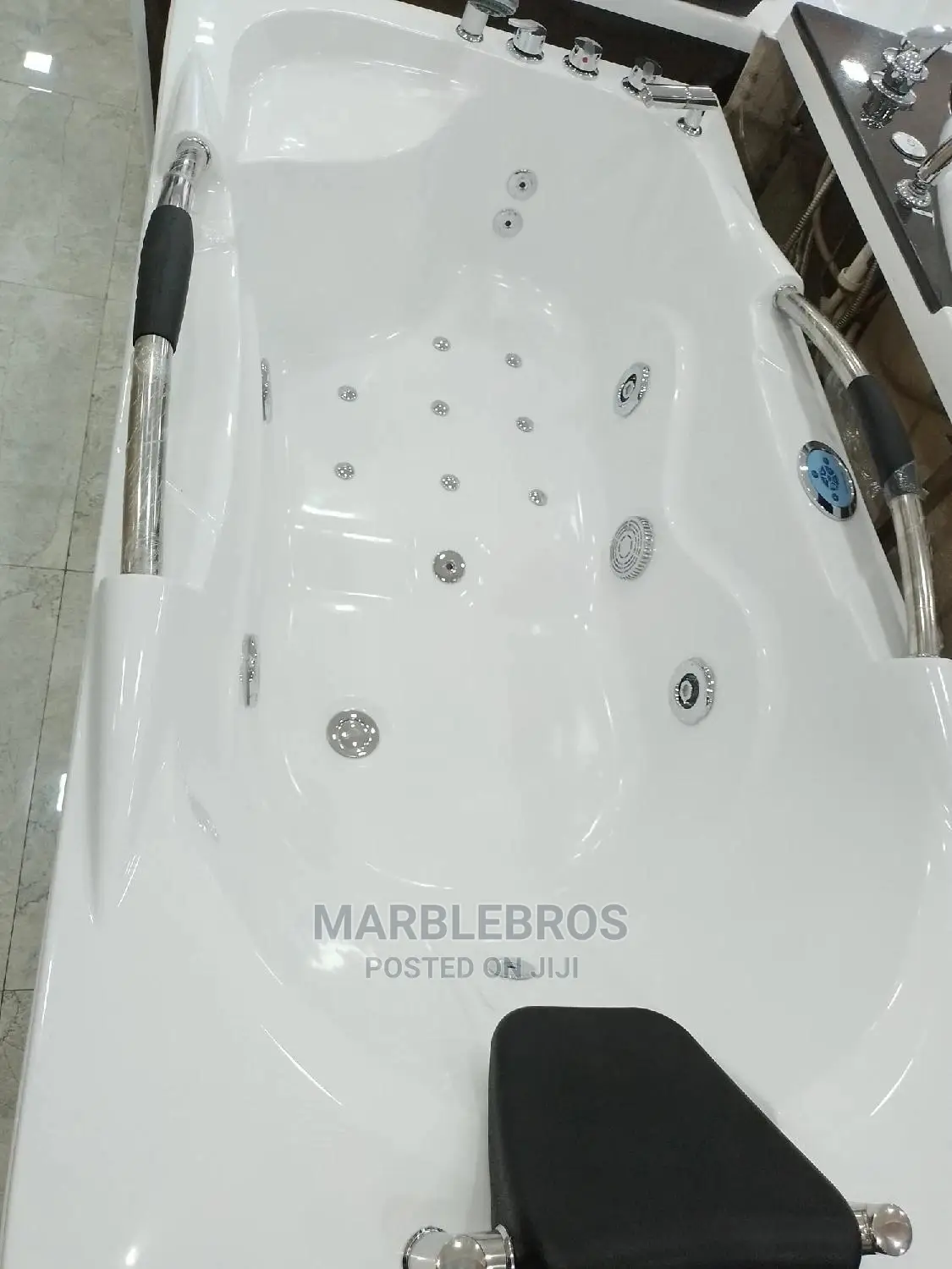 Mini Jacuzzi Bathtub