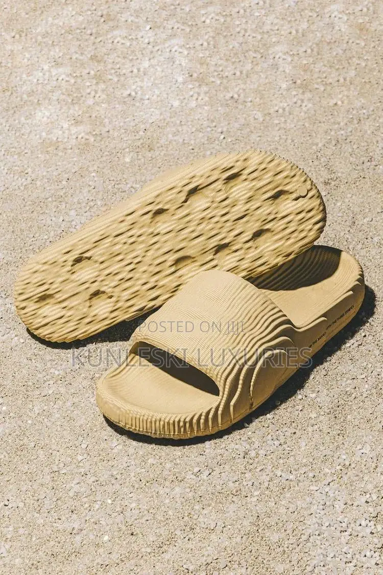 Original Adidas Adillete 22 Slide Carbon Aluminum Available