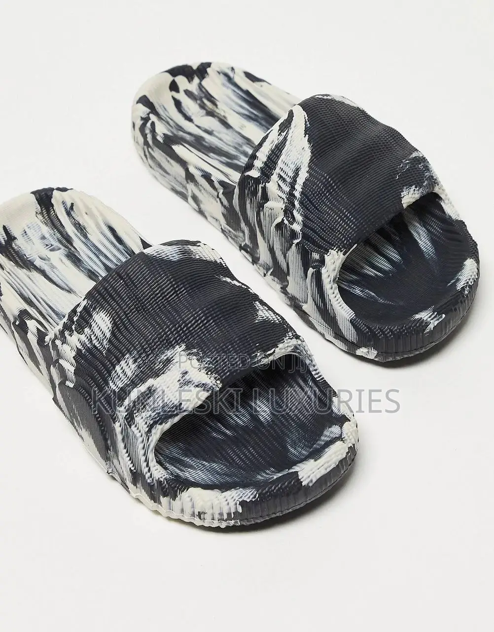 Original Adidas Adillete 22 Slide Carbon Aluminum Available