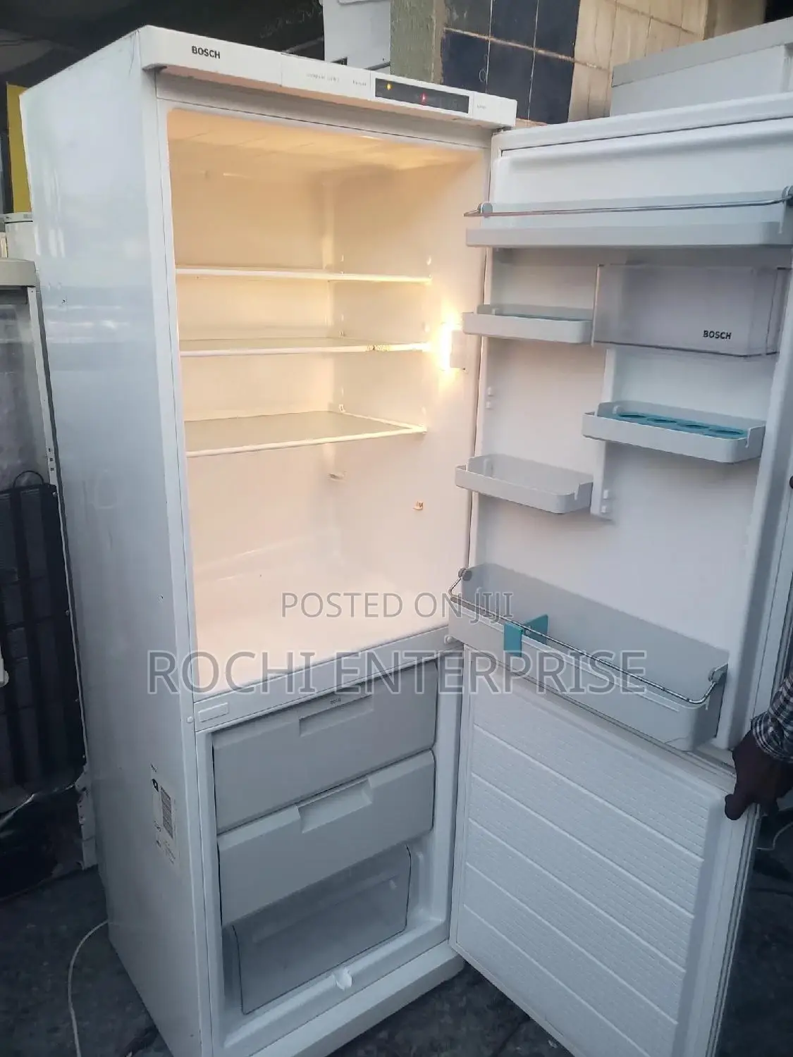 Bosch Standing Fridge and Freezer Refrigerator