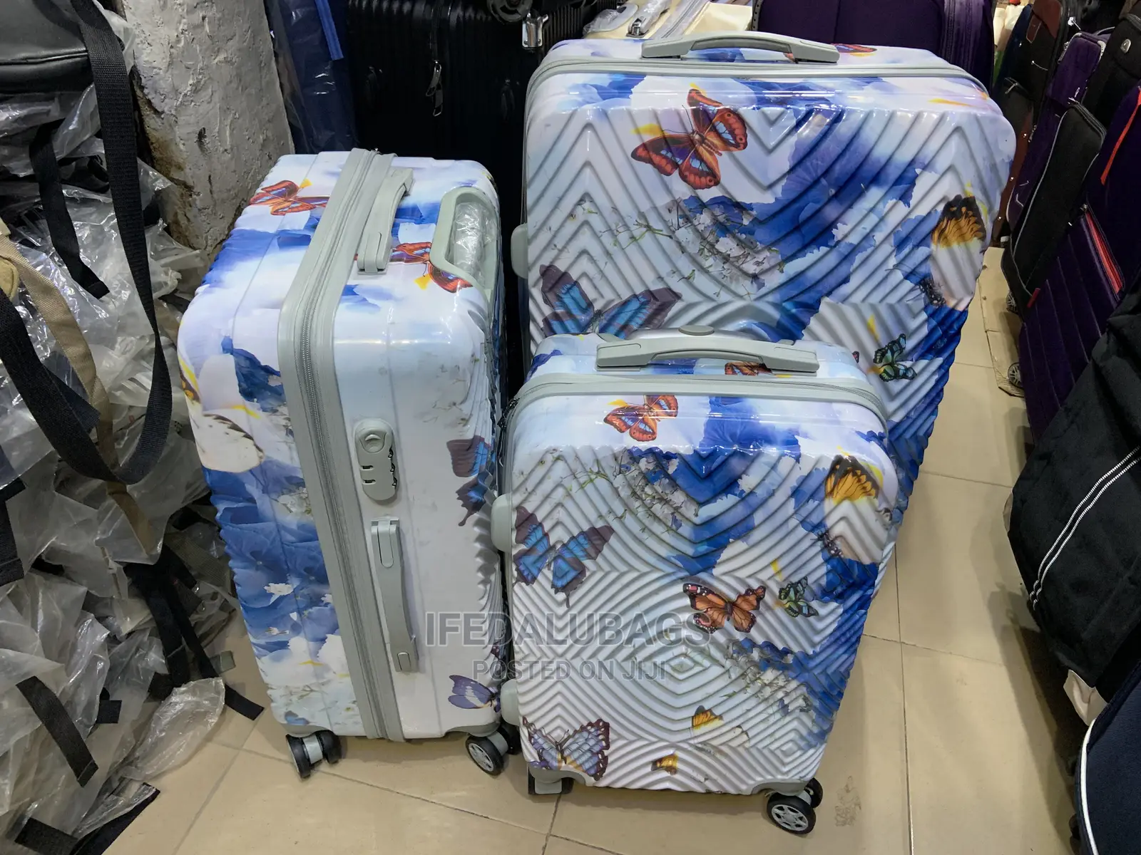 Set of Durable Plastic Traveling Luggage
