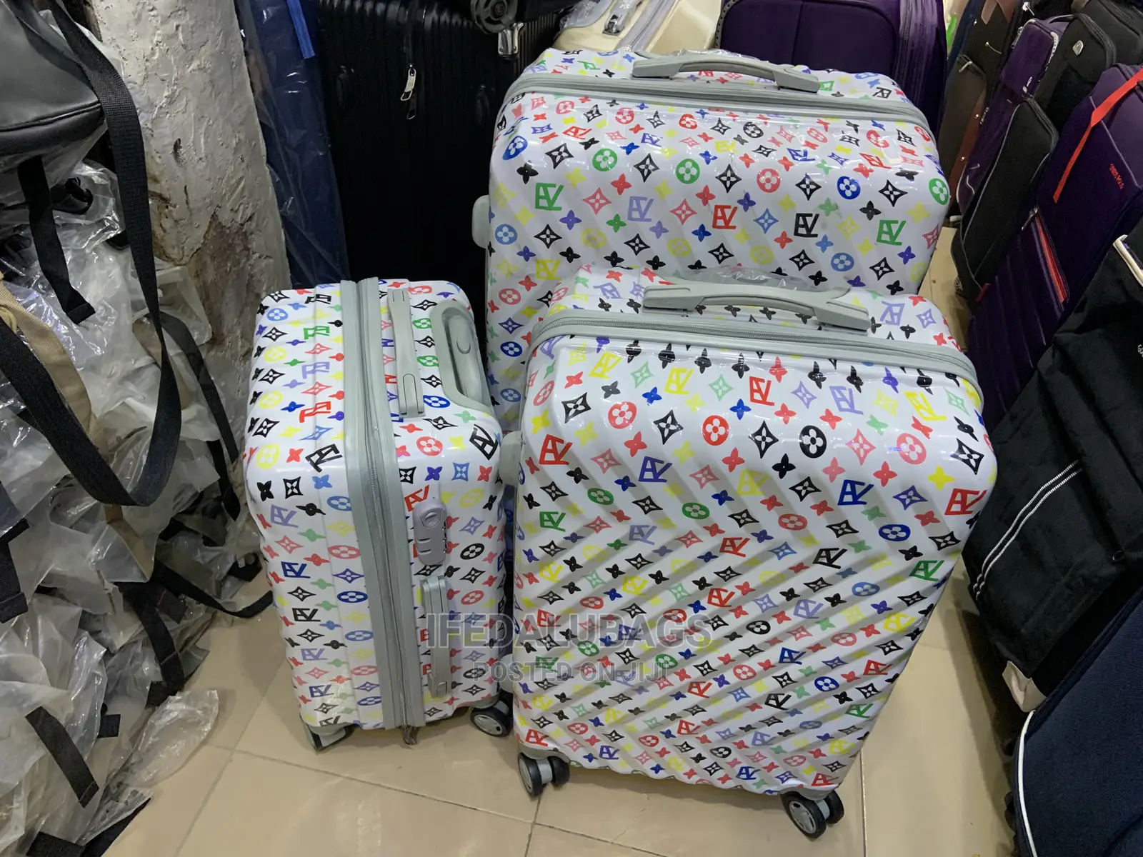 Set Durable Plastic Traveling Luggage