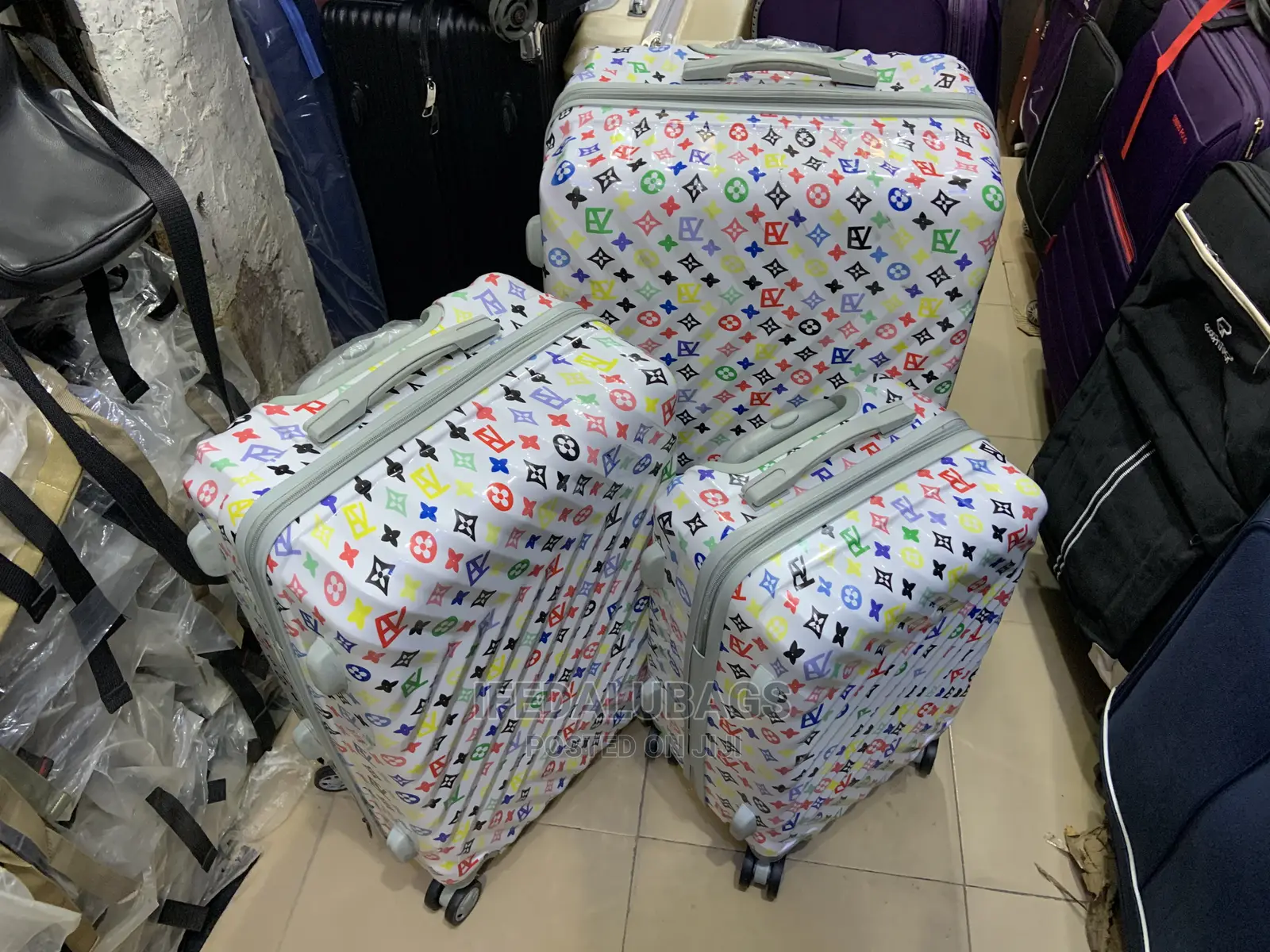 Set Durable Plastic Traveling Luggage