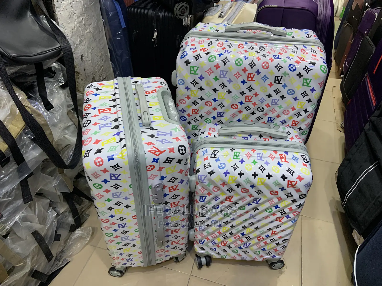 Set Durable Plastic Traveling Luggage
