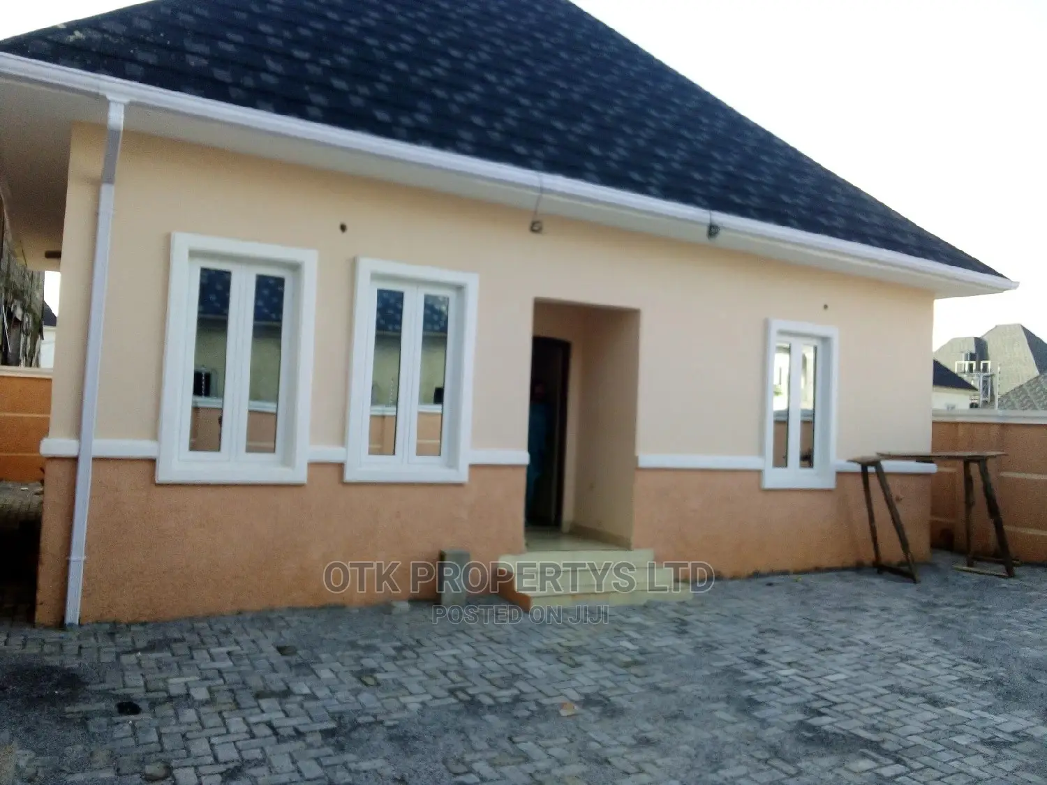 2bdrm Bungalow in Efab Metro Poly, Gwarinpa for rent