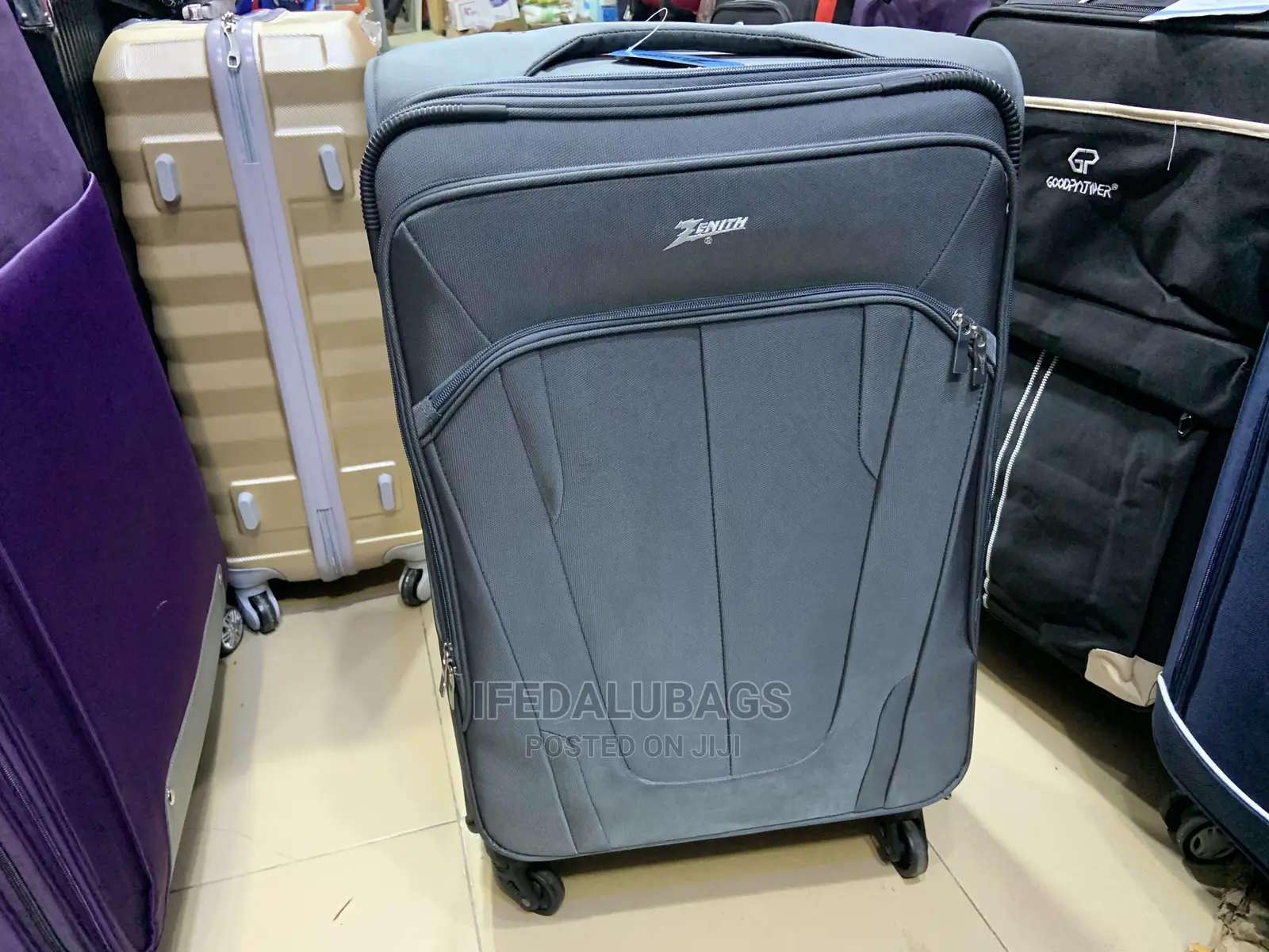 Medium Size Light Weight Imported Traveling Luggage