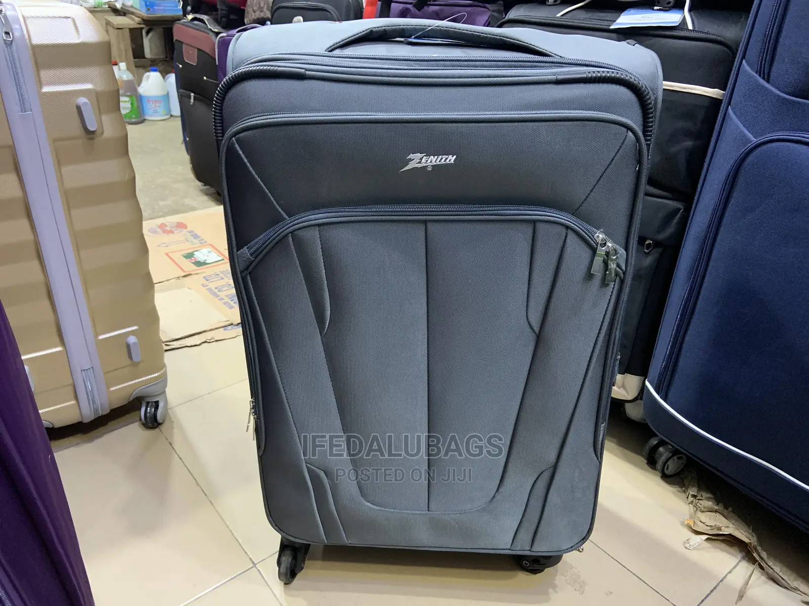 Medium Size Light Weight Imported Traveling Luggage