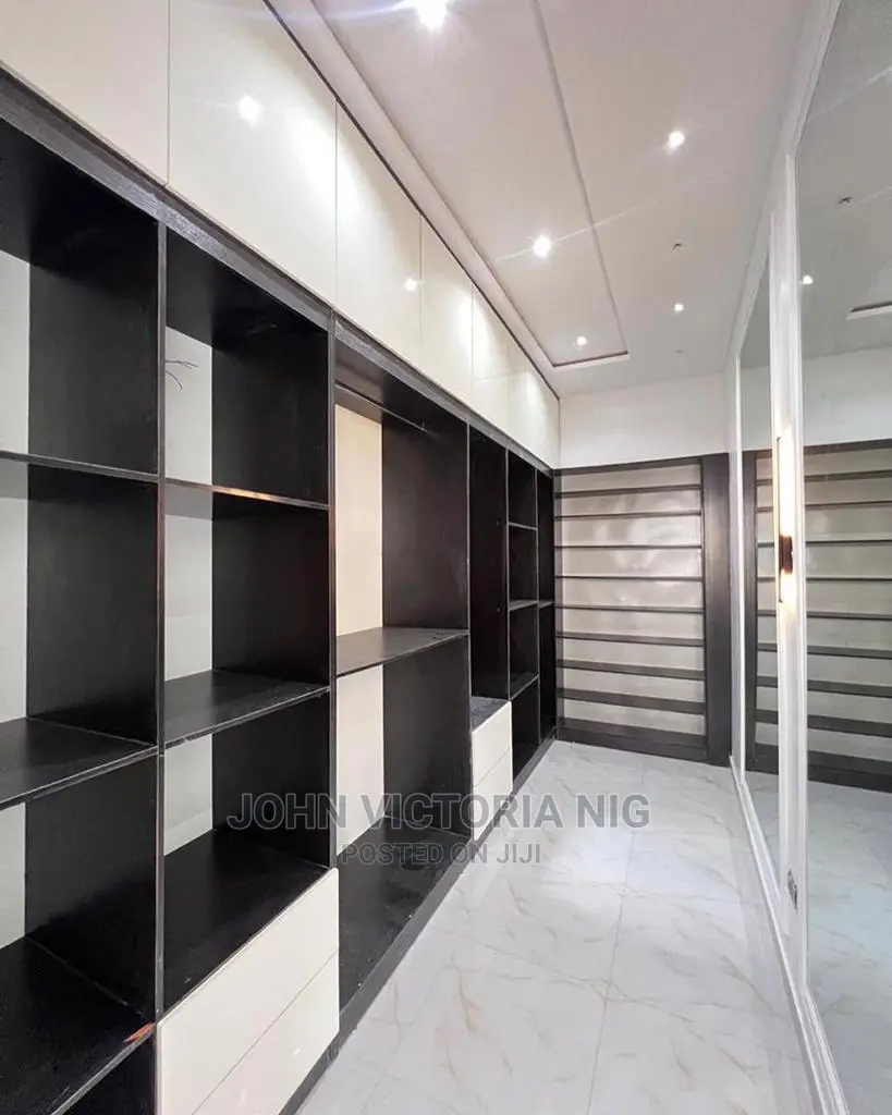 4bdrm Duplex in Lekki Ajah, Lagos Island / Lagos Island for sale