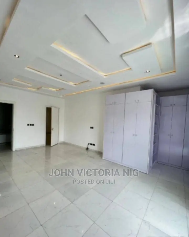 4bdrm Duplex in Ajah Lekki, Lagos Island / Lagos Island for sale