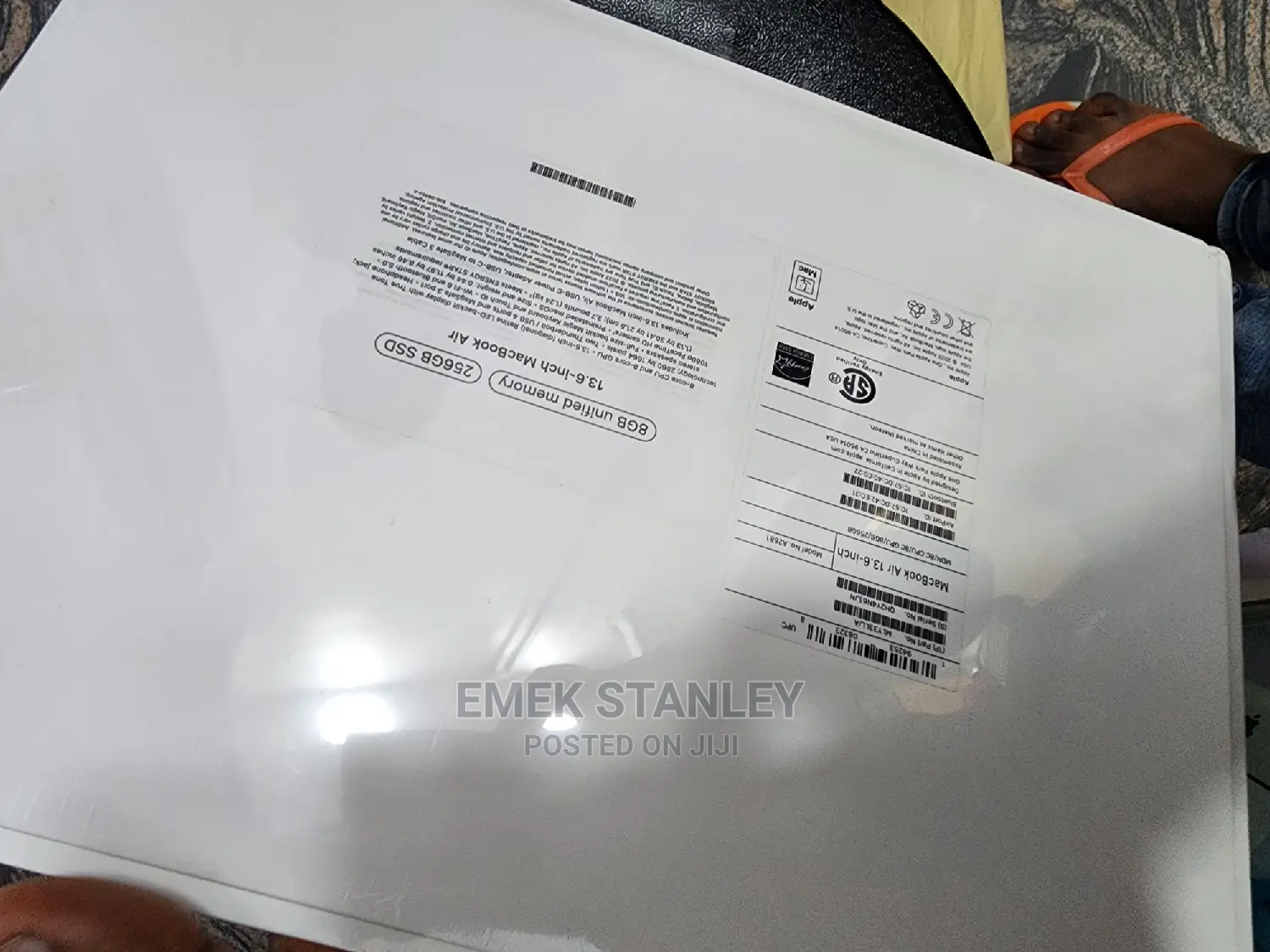 New Laptop Apple MacBook Air 2022 M2 8GB Apple M2 SSD 256GB