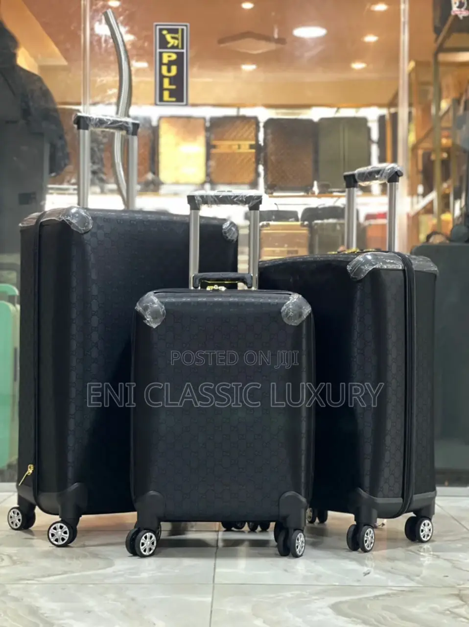 High Quality Designer Luggage Travel Bags Available