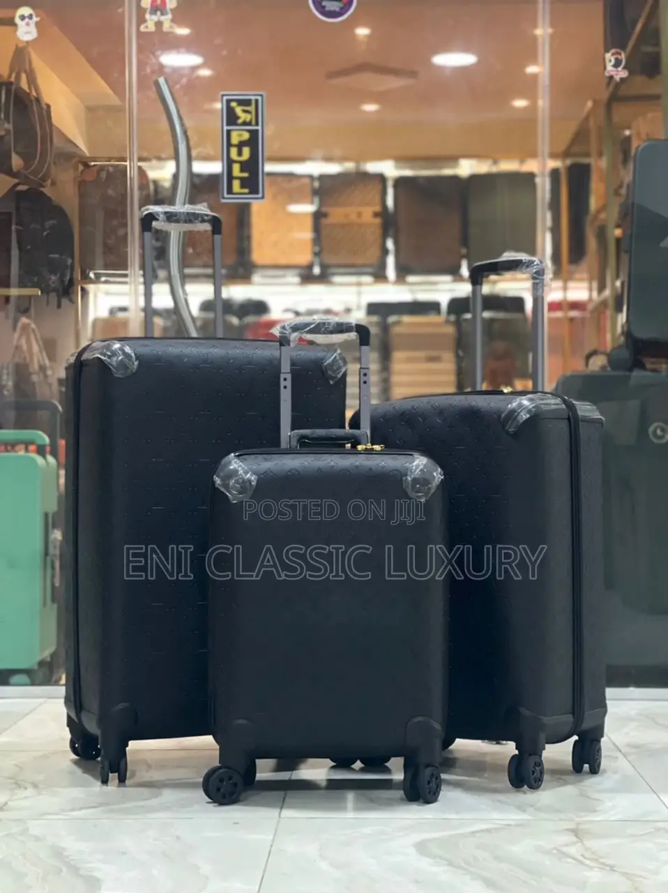 High Quality Designer Luggage Travel Bags Available