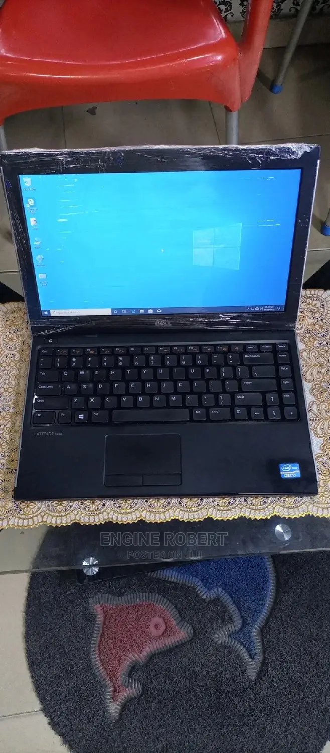 Laptop Dell Latitude 3330 40GB Intel Core I3 HDD 320GB