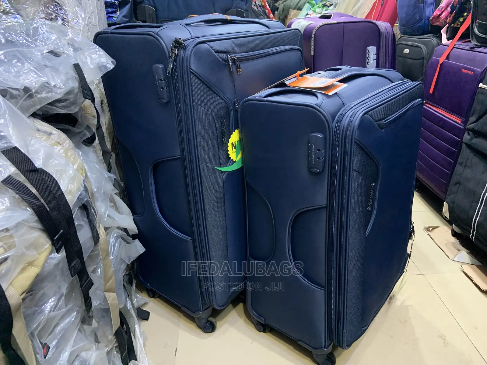 Set of 2 High Quality Leaves King Traveling Luggage