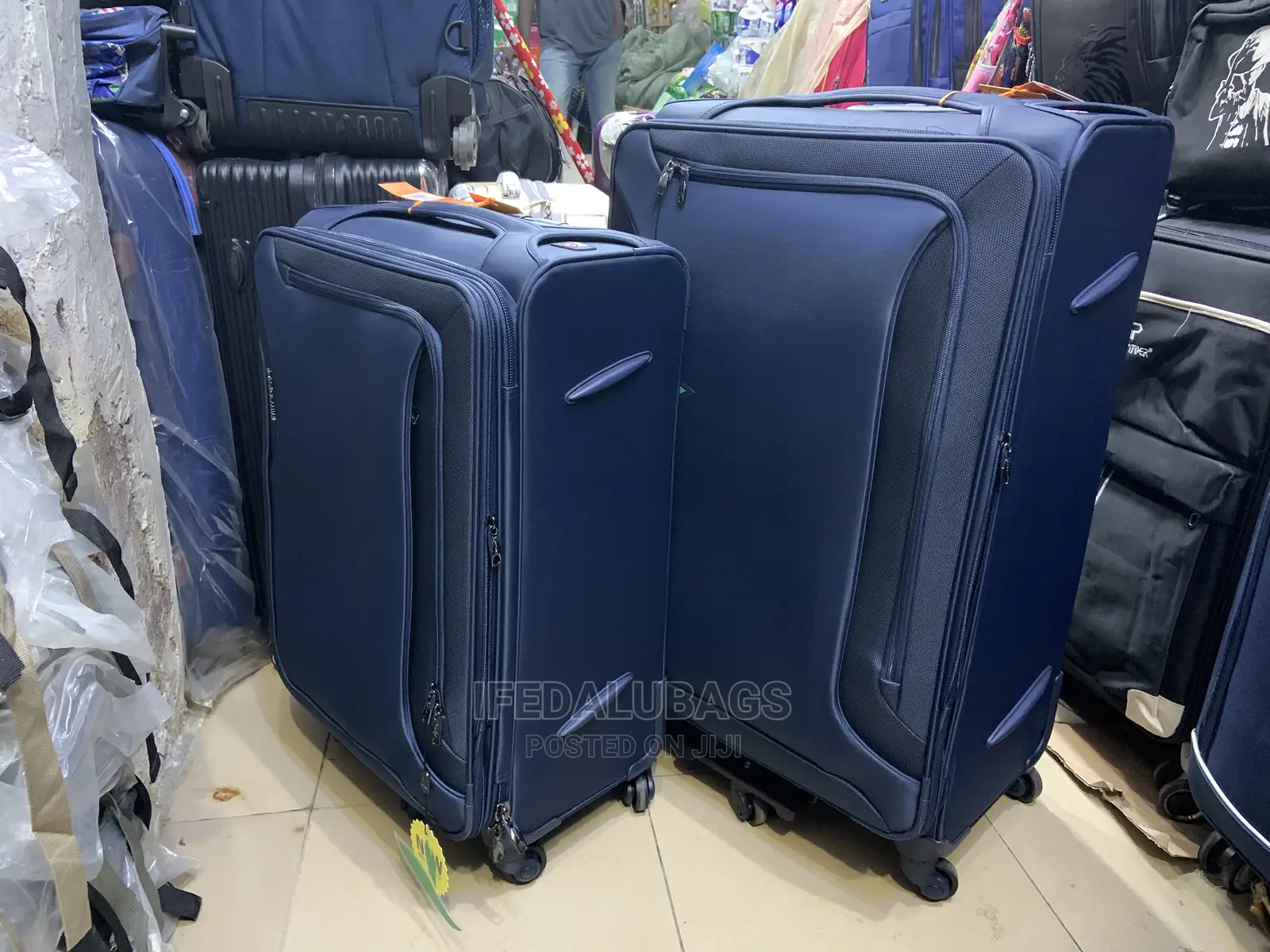 Set of 2 High Quality Leaves King Traveling Luggage