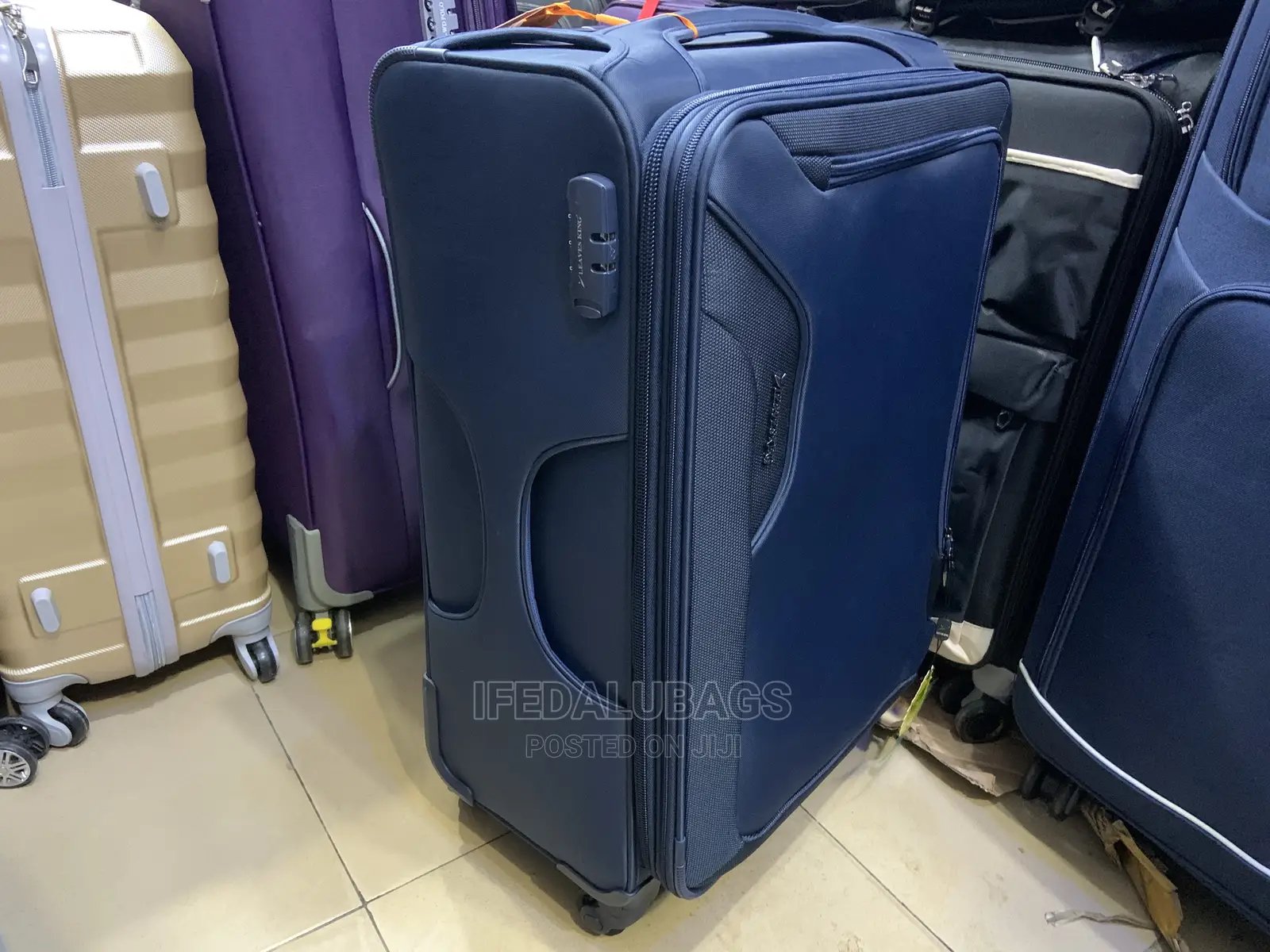 Medium Size Leaves King Quality Traveling Luggage