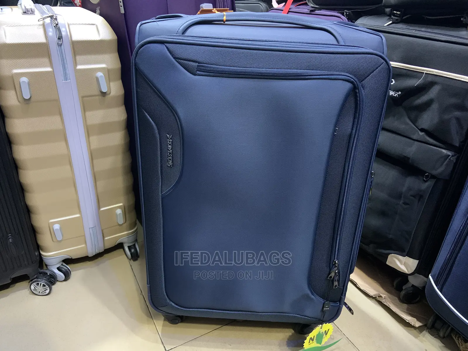 Medium Size Leaves King Quality Traveling Luggage