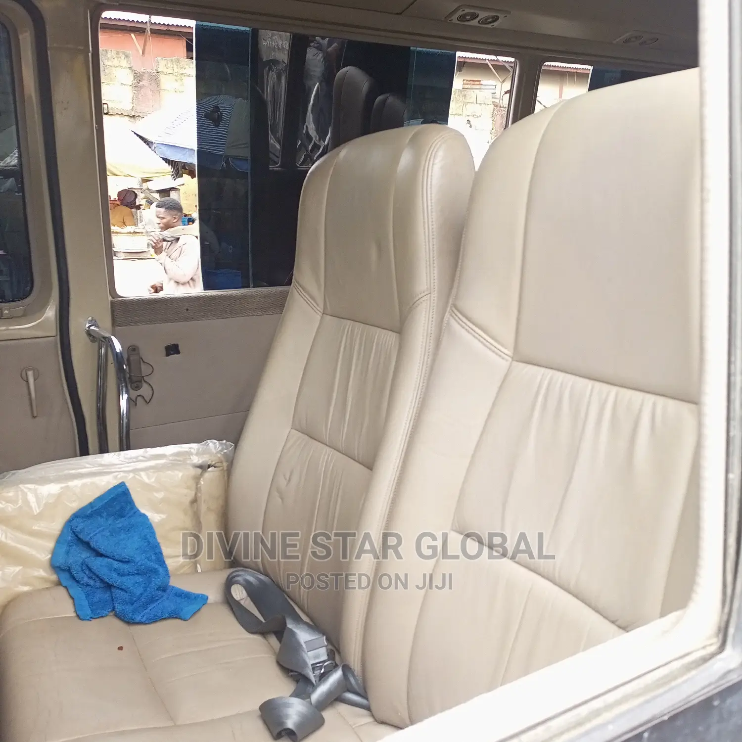 Toyota Coaster 2010 Gold
