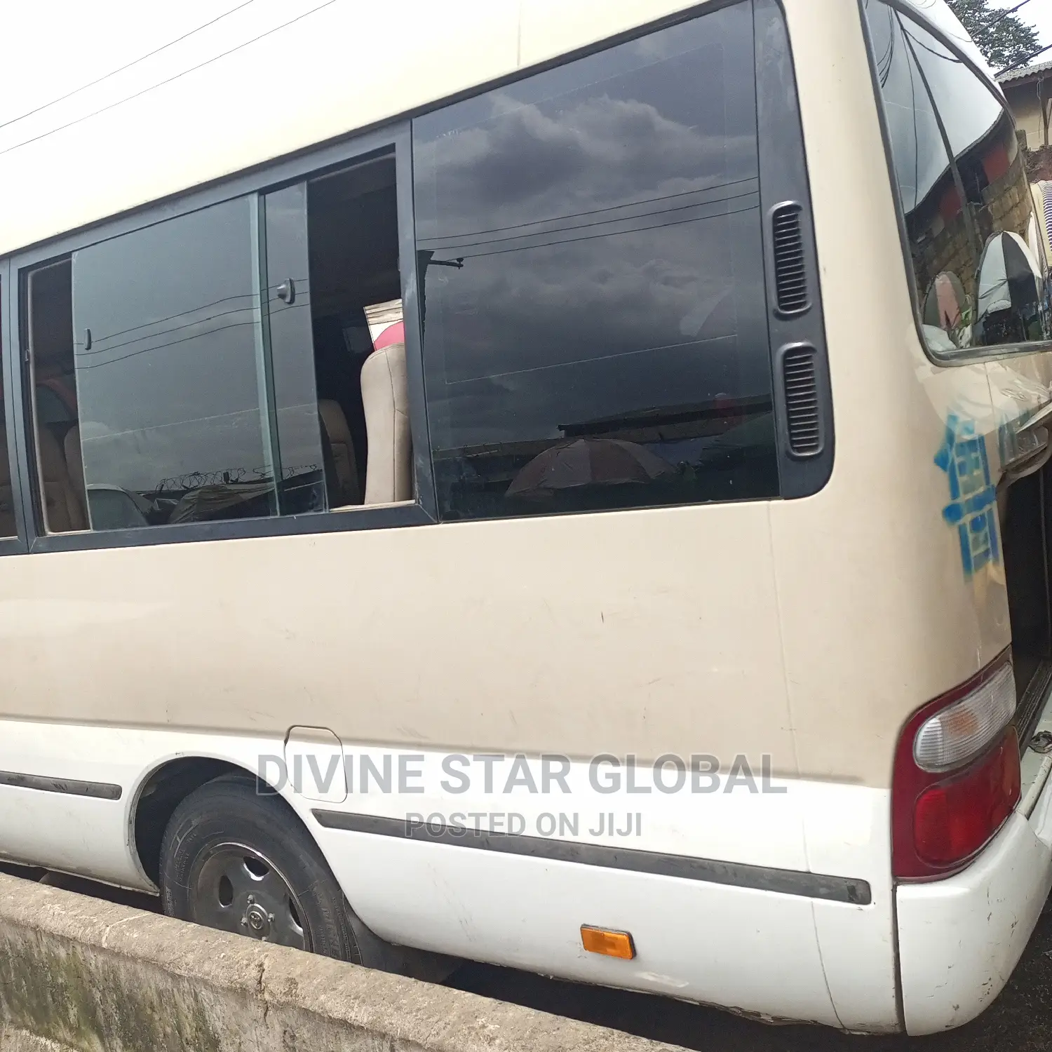 Toyota Coaster 2010 Gold