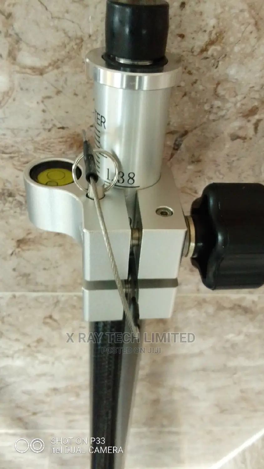 2.5m DGPS Carbon Fibre Pole