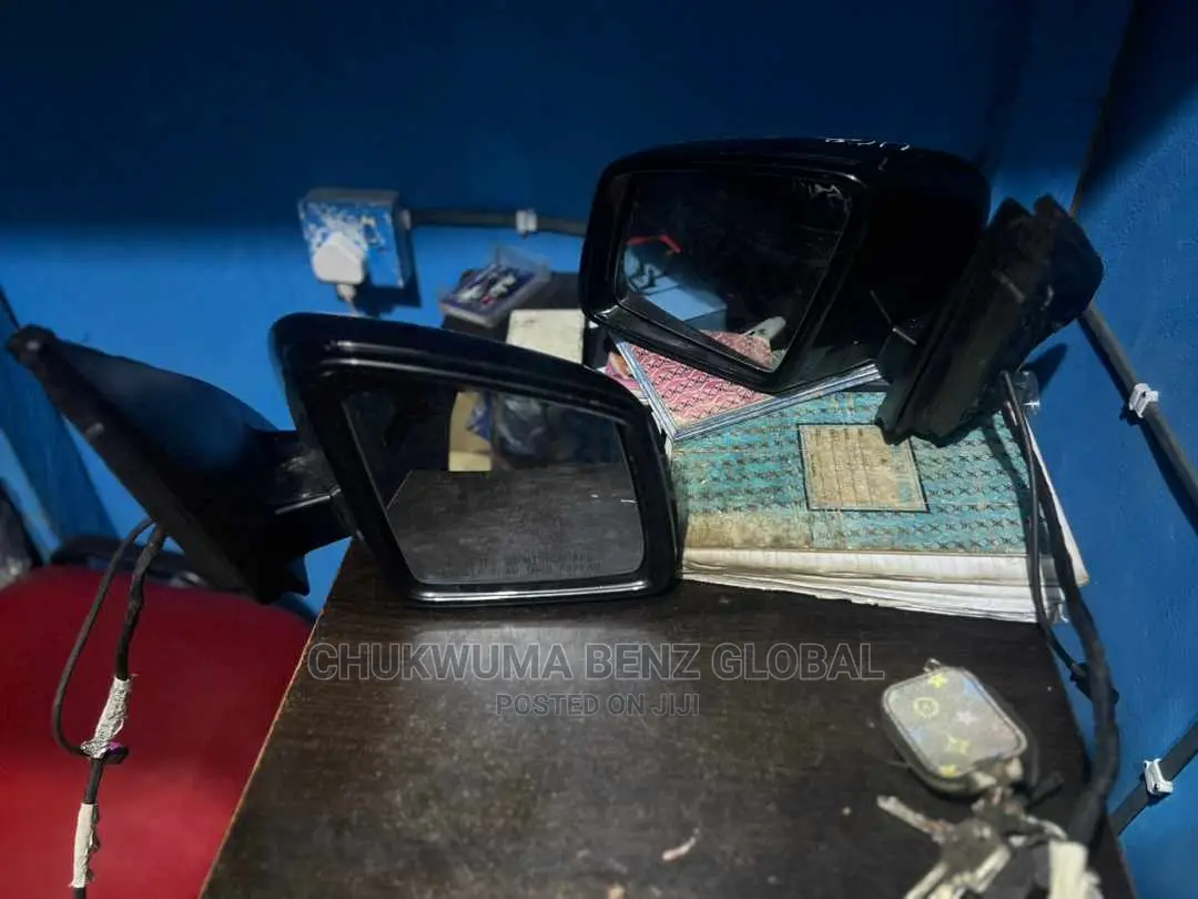 Side Mirror With Camer Gle 450 2017 Model Available in Stock