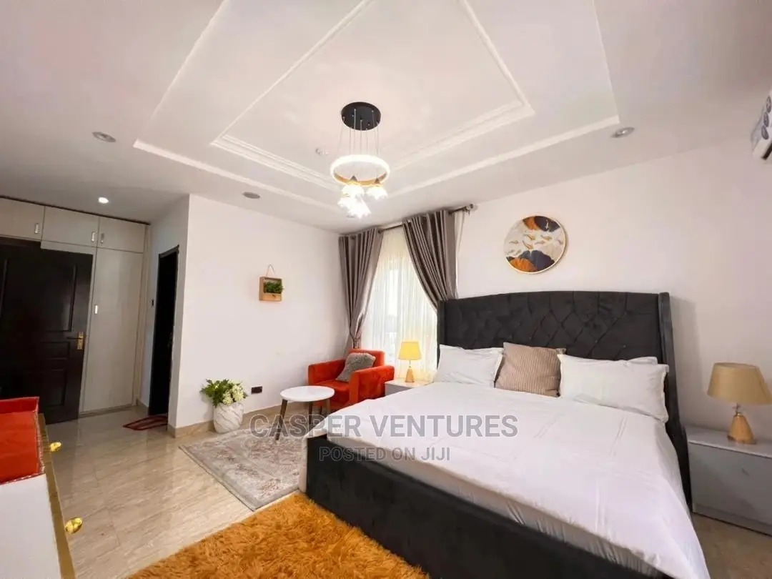 Dazzling and Appealing 3-Bedroom Shared Apartment