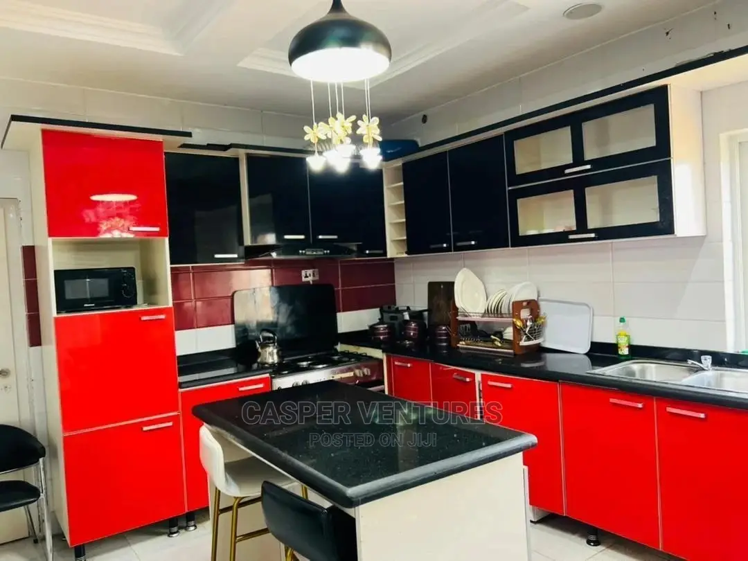 Dazzling and Appealing 3-Bedroom Shared Apartment