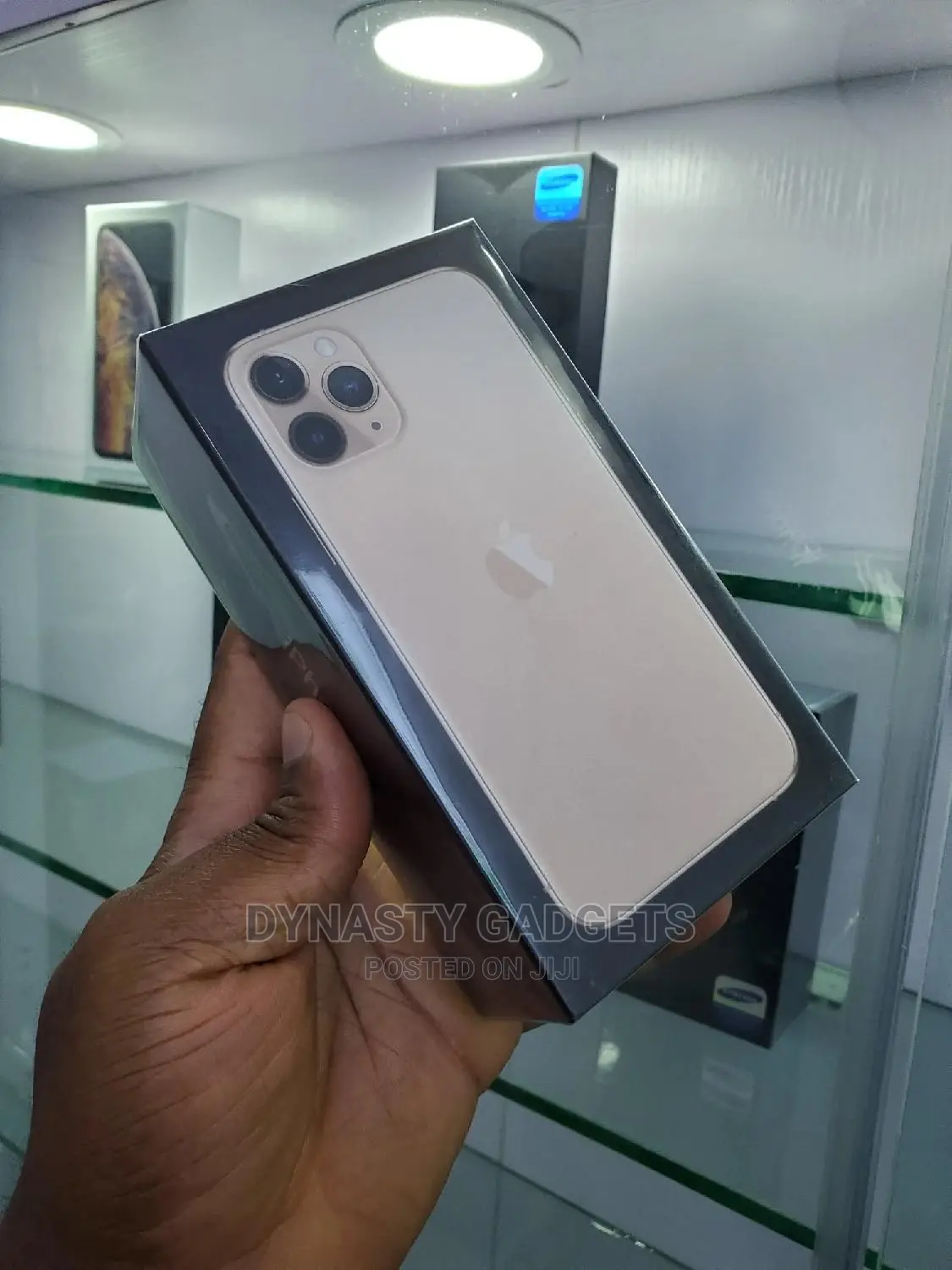 New Apple iPhone 11 Pro 256 GB Gold