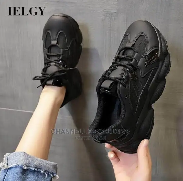 Breathable Sneakers Reflective Insole Women and Men Shoes