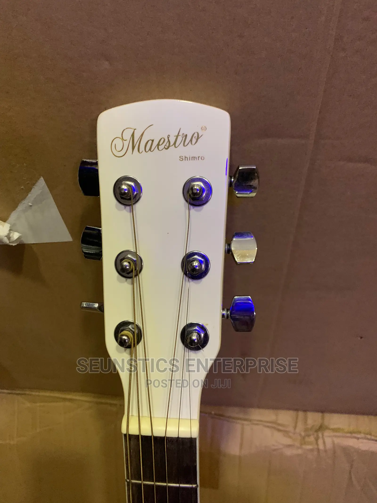 Quality Maestro Acoustic Guitar