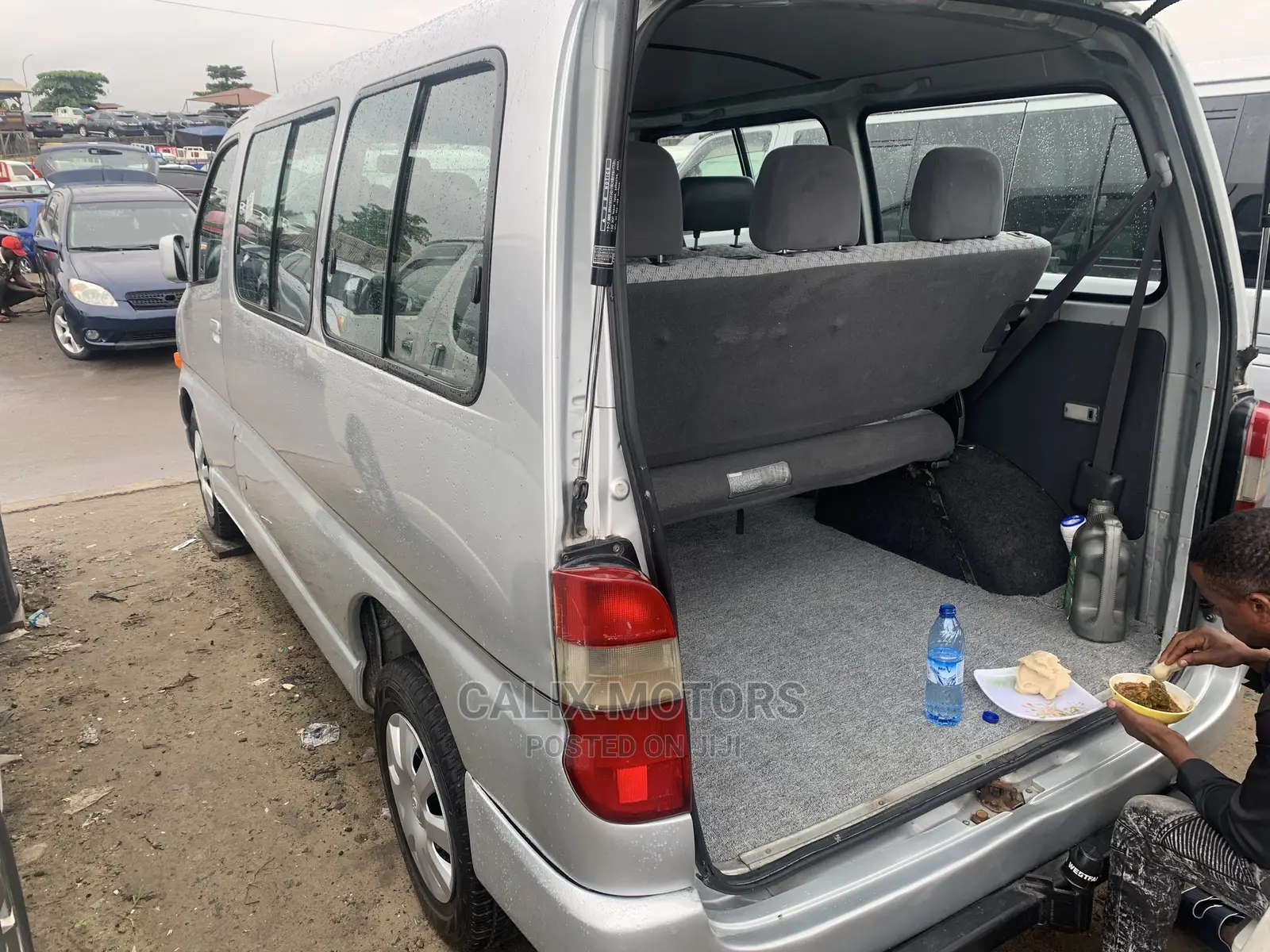 Toyota HiAce 2003 Silver