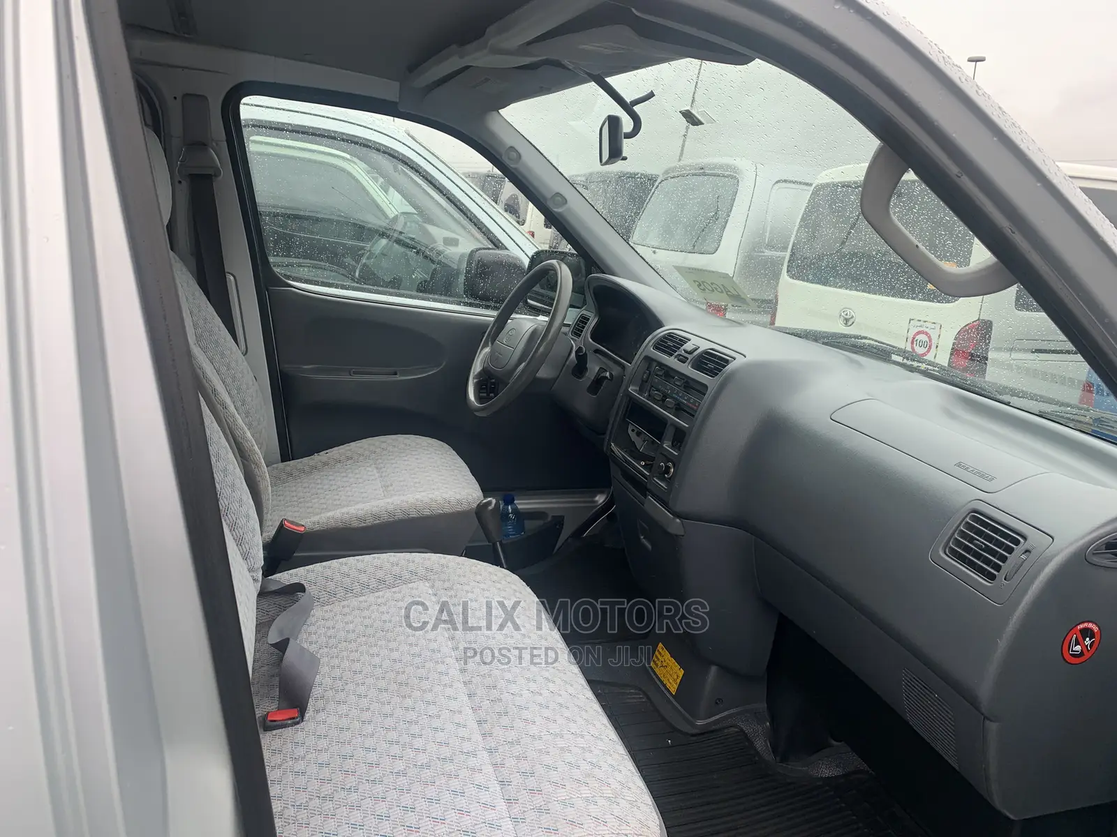 Toyota HiAce 2004 Silver