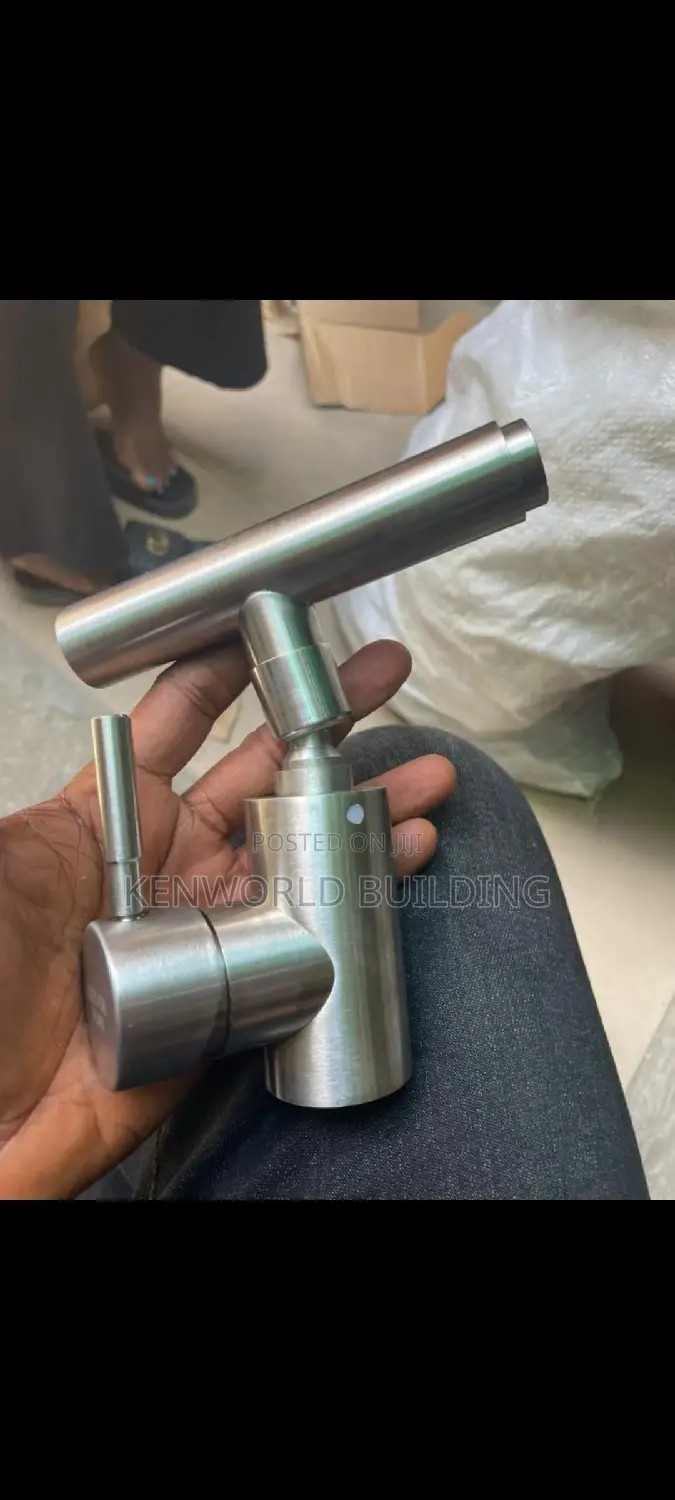 Round Turning Luxury Water Faucet