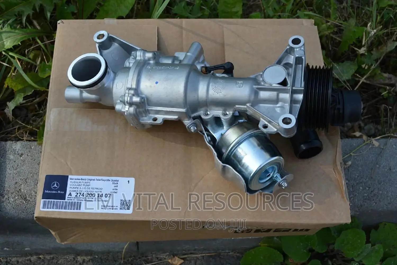 Mercedes Benz C300 W205 Engine Water Pump