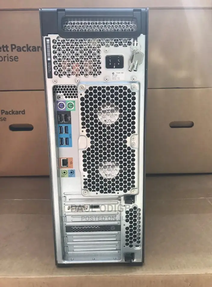 Desktop Computer HP Z640 32GB Intel Xeon HDD+SSD 1T